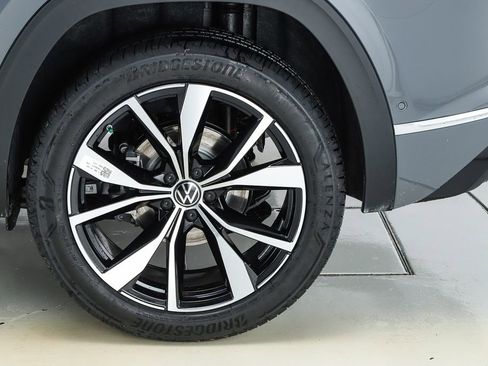 New 2026 Volkswagen Atlas Cross Sport SEL Premium R-Line image 45