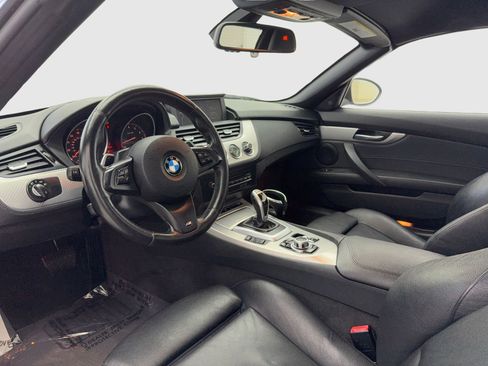 Used 2013 BMW Z4 sDrive35i w/ M Sport Pkg image 18