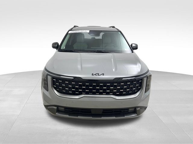 Used 2026 Kia Carnival SX w/ SX Dark Edition Package FWD image 8