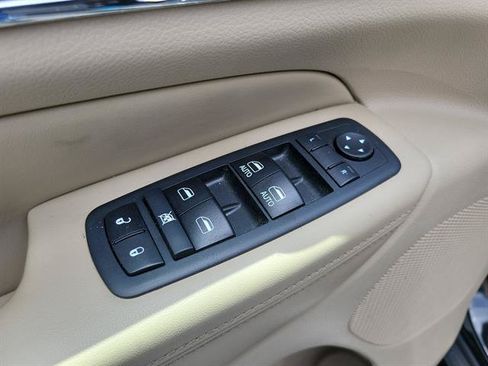 Used 2017 Jeep Grand Cherokee Limited RWD image 16