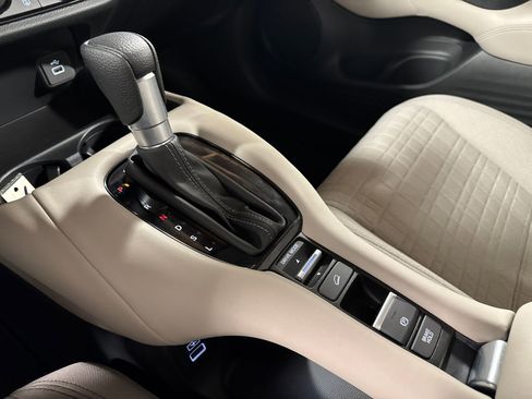 Certified 2023 Honda HR-V LX image 23