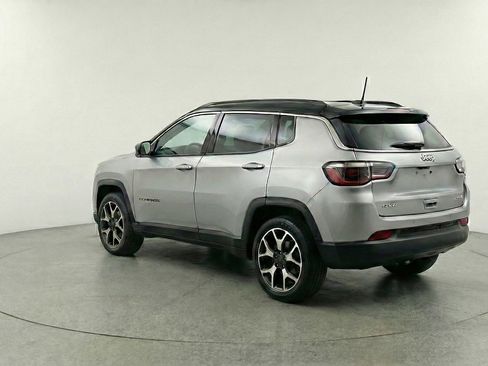 Used 2025 Jeep Compass Limited image 6