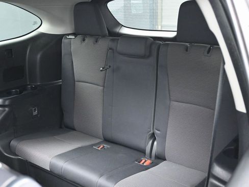 Used 2021 Toyota Highlander LE image 34