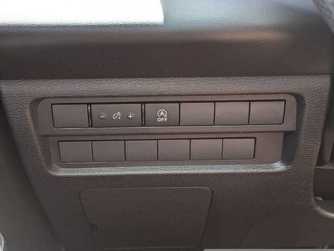 New 2026 Mitsubishi Outlander ES FWD image 24