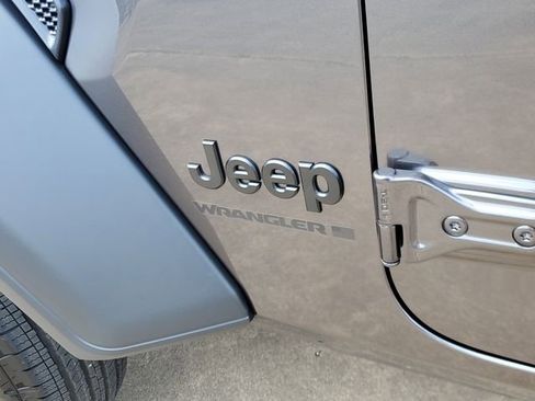 New 2025 Jeep Wrangler Sport S image 9