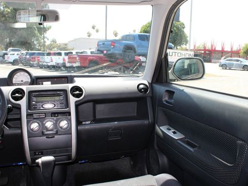Used 2005 Scion xB image 19