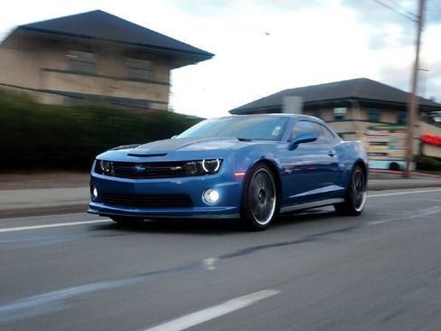 Used 2013 Chevrolet Camaro SS w/ Hot Wheels Special Edition image 2