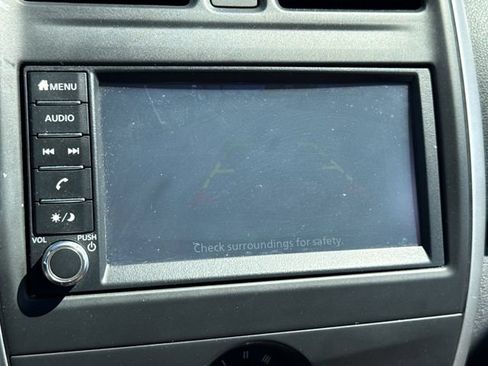 Used 2019 Nissan Versa SV FWD image 29
