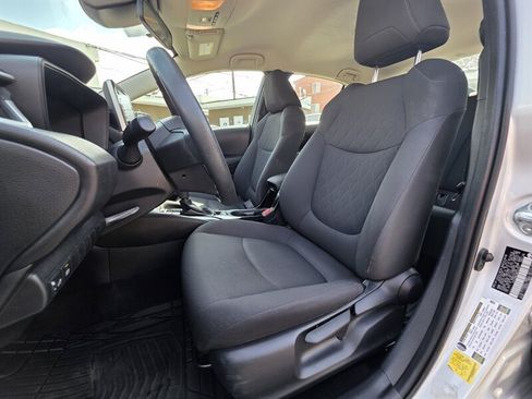 Used 2021 Toyota Corolla LE FWD image 15
