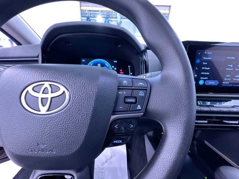 Used 2025 Toyota Camry LE w/ Convenience Package AWD/4WD image 21