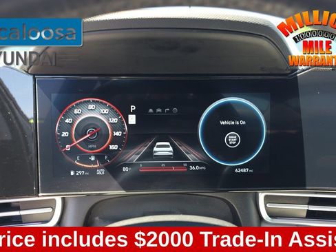 Used 2024 Hyundai Elantra Limited FWD image 14