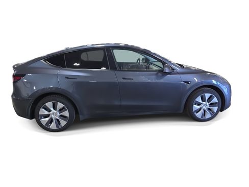 Certified 2023 Tesla Model Y Long Range AWD/4WD image 7