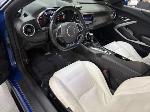 Used 2020 Chevrolet Camaro SS RWD image 15