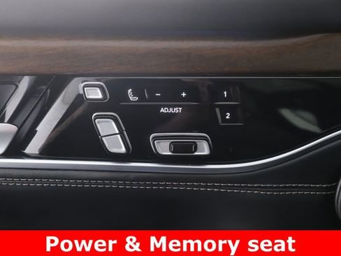 Used 2025 Jeep Grand Wagoneer 4WD image 20