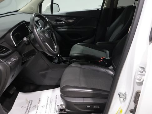Used 2022 Buick Encore Preferred w/ Safety Package AWD/4WD image 10