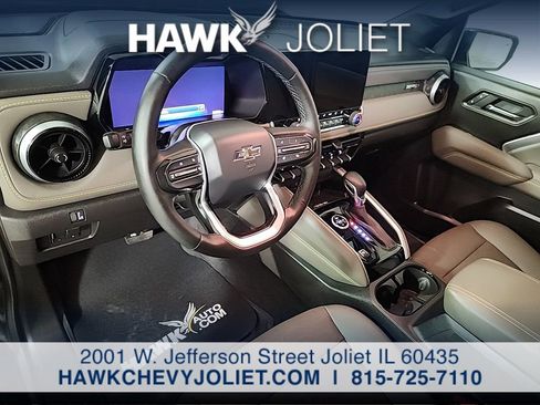Used 2025 Chevrolet Colorado ZR2 w/ Technology Package AWD/4WD image 12