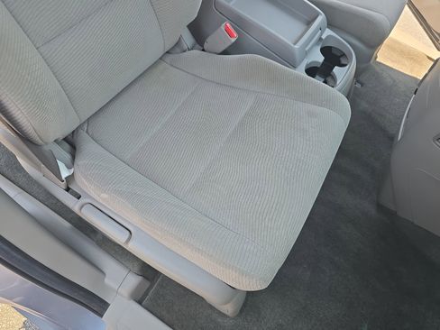 Used 2011 Honda Odyssey EX image 10