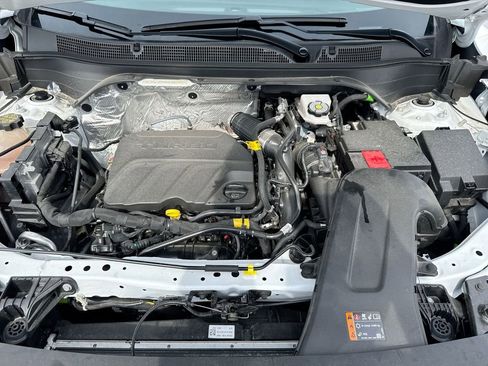 Used 2025 Chevrolet Trax RS w/ Sunroof Package image 25