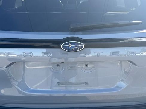 Used 2025 Subaru Forester Premium w/ Convenience Package #2 AWD/4WD image 17