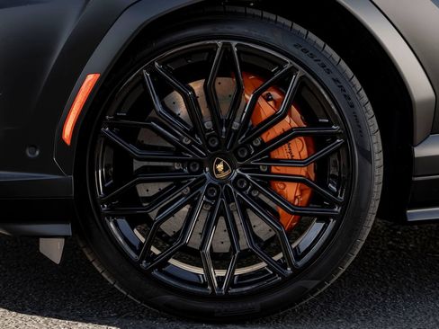 Used 2025 Lamborghini Urus SE AWD/4WD image 12