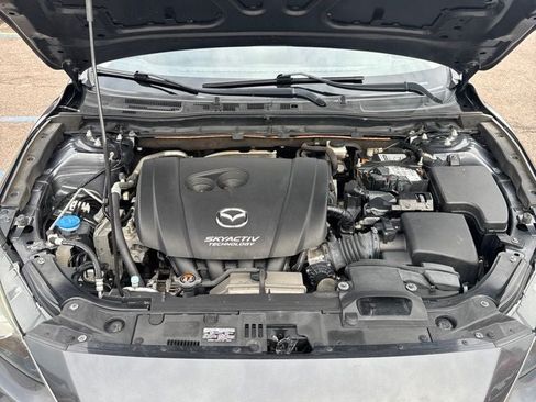 Used 2014 MAZDA MAZDA3 i Touring w/ Technology Package FWD image 29