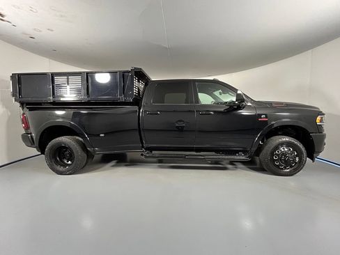 Used 2022 RAM 3500 Laramie AWD/4WD image 9
