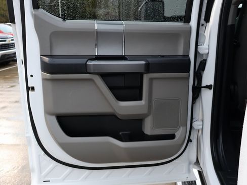 Used 2022 Ford F350 XLT w/ XLT Premium Package image 26