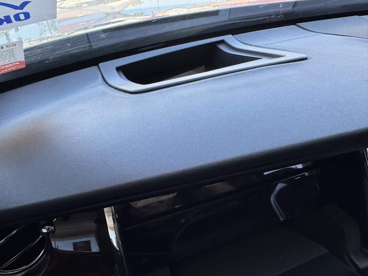 Used 2014 Rolls-Royce Ghost RWD image 31