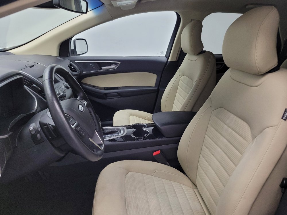 Used 2018 Ford Edge SEL w/ Ford Safe & Smart Package FWD image 17