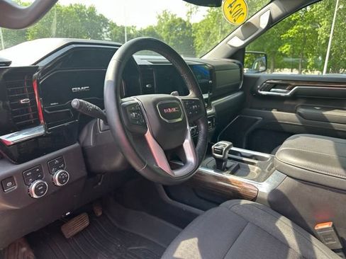Used 2024 GMC Sierra 1500 Elevation AWD/4WD image 7