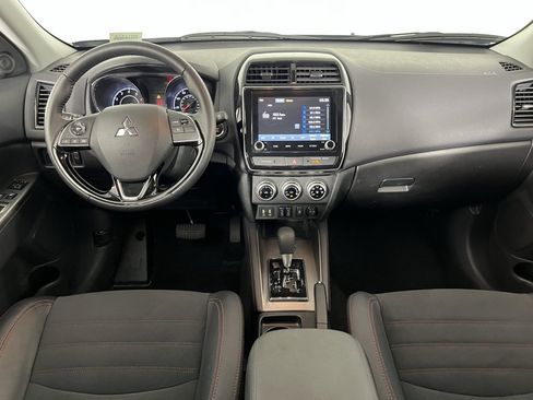 Used 2025 Mitsubishi Outlander Sport SE image 13