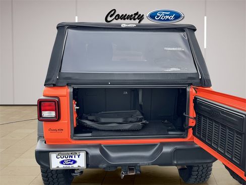 Used 2019 Jeep Wrangler Sport image 5