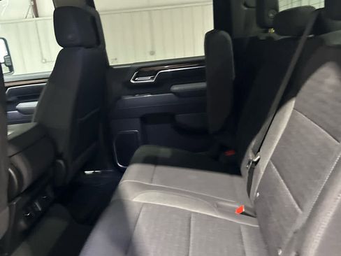 Used 2025 Chevrolet Silverado 2500 LT w/ Convenience Package image 17