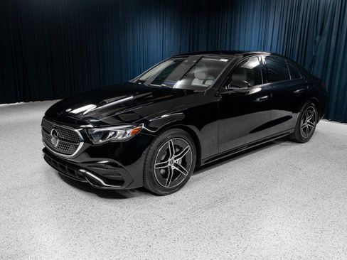 New 2026 Mercedes-Benz E 350 4MATIC Sedan image 1