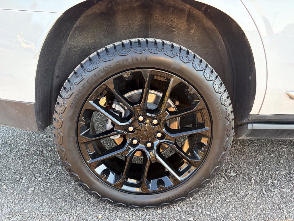 Used 2026 GMC Yukon Denali w/ Sun & Power Step Package AWD/4WD image 11