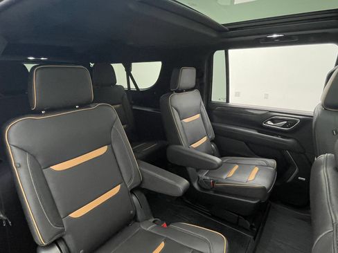 Used 2023 GMC Yukon XL AT4 w/ AT4 Premium Plus Package AWD/4WD image 44