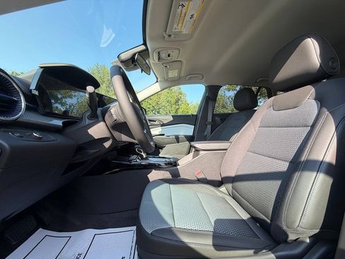 New 2026 Chevrolet Trax LT w/ Driver Confidence Package FWD image 11
