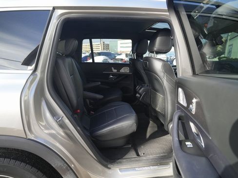 Used 2020 Mercedes-Benz GLS 450 4MATIC image 34