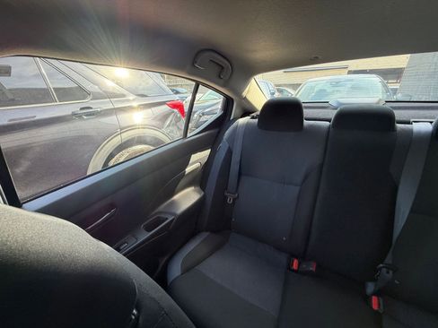 Used 2025 Nissan Versa SV FWD image 37