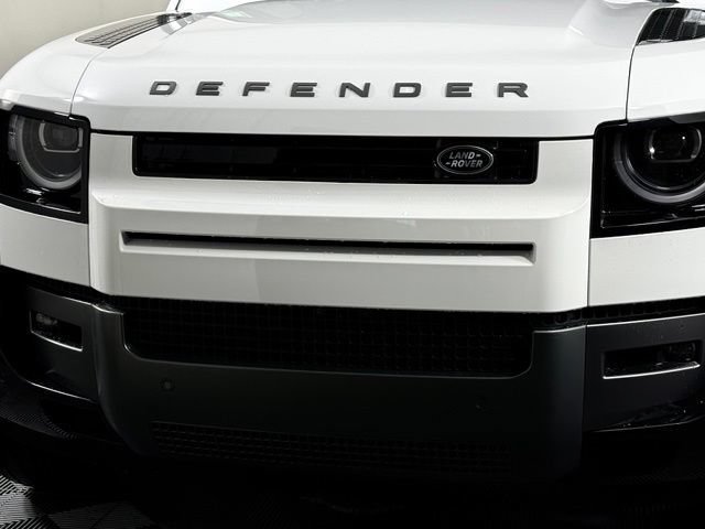 New 2026 Land Rover Defender 110 V8 AWD/4WD image 11