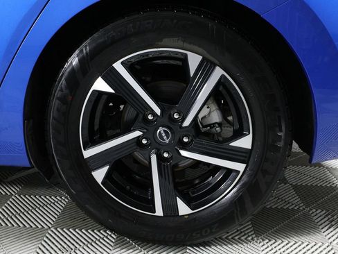 Used 2024 Nissan Sentra SV FWD image 30
