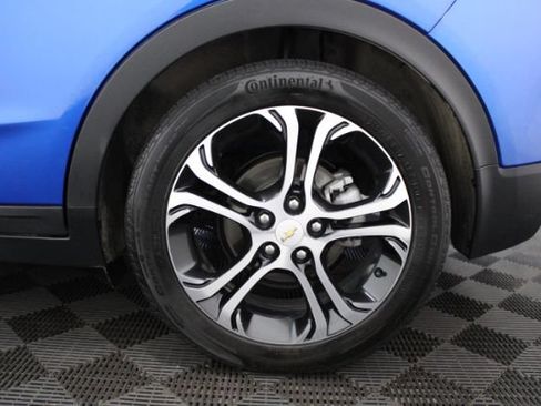 Used 2018 Chevrolet Bolt Premier w/ Driver Confidence II Package FWD image 9