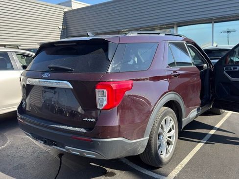 Used 2023 Ford Explorer XLT w/ Equipment Group 202A AWD/4WD image 3