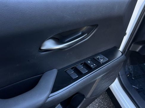 Used 2020 Lexus UX 200 image 11