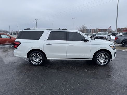Certified 2024 Ford Expedition Max Platinum image 3