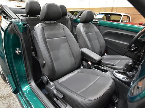 Used 2018 Volkswagen Beetle 2.0T image 42