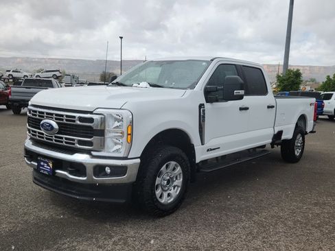 Certified 2024 Ford F350 XLT w/ FX4 Off-Road Package image 5