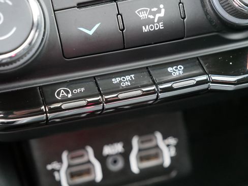 Certified 2023 Dodge Durango GT image 36