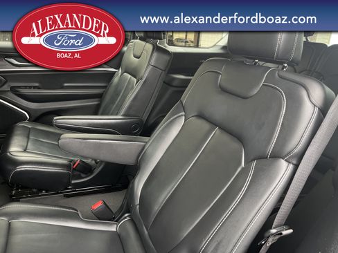 Used 2021 Jeep Grand Cherokee L Limited AWD/4WD image 13