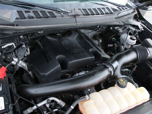 Used 2018 Ford F150 Lariat w/ Equipment Group 502A Luxury AWD/4WD image 32
